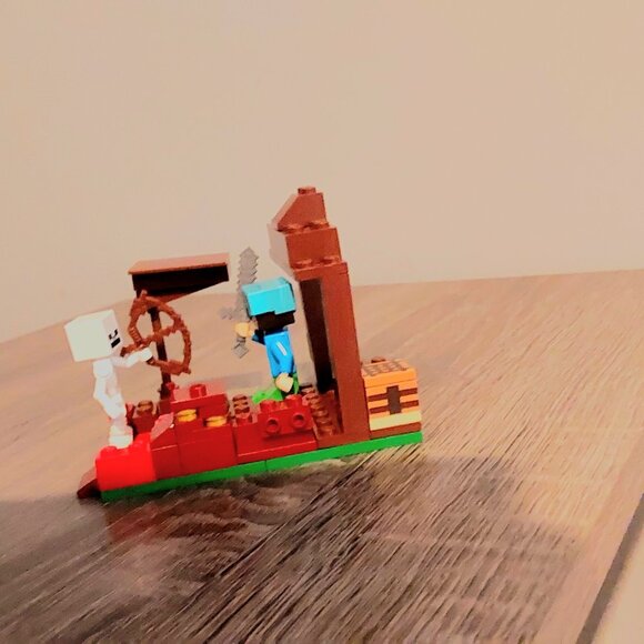 LEGO Other - A pre made build perfect for adding on to any build!!